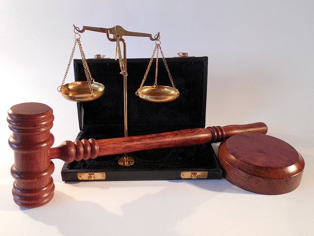 W czym umie nam wesprzeć radca prawny? W jakich kwestiach i w jakich płaszczyznach prawa wspomoże nam radca prawny?
