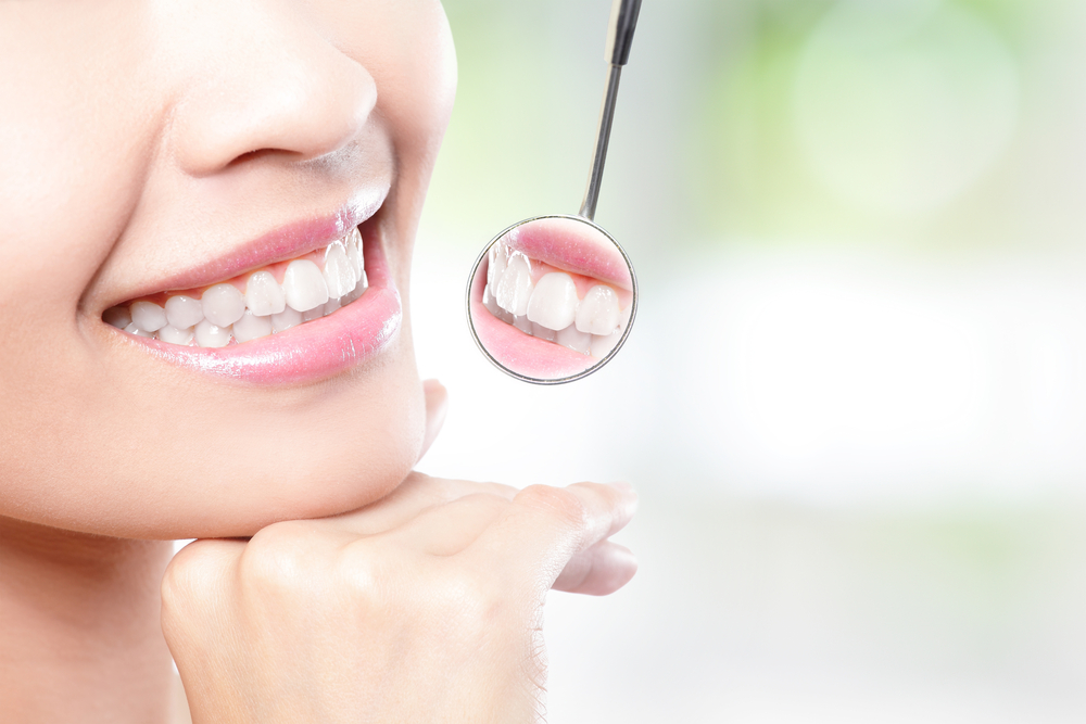 Kompleksowe leczenie dentystyczne – odkryj drogę do zdrowych i pięknego uśmiechu.